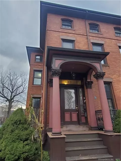 33 Congress St #B, Hartford, CT 06114