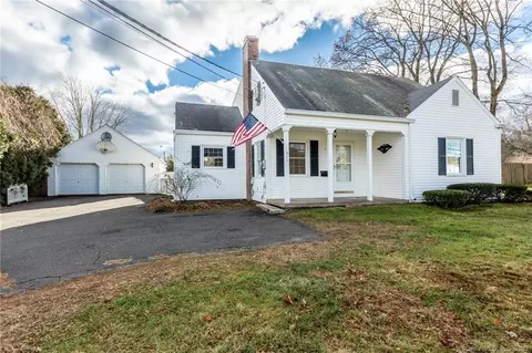 211 Elm St, Windsor Locks, CT 06096