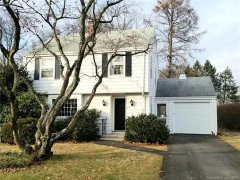 27 Pilgrim Rd, Bristol, CT 06010