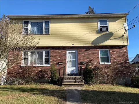 13 Walnut St, Naugatuck, CT 06770