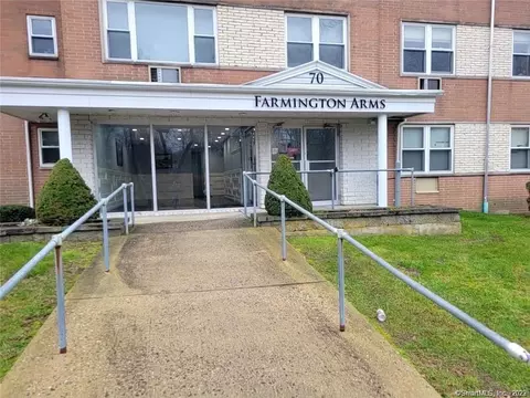 70 Farmington Ave #3A, New London, CT 06320