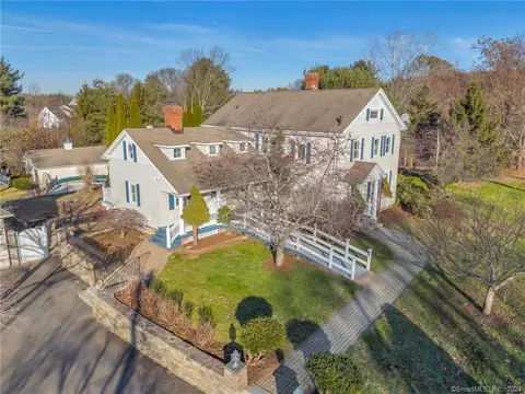 1807 Manchester Rd, Glastonbury, CT 06033