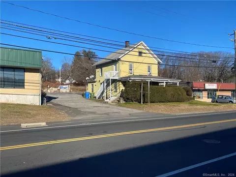 2505 E Main St, Waterbury, CT 06705