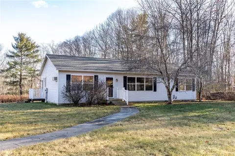137 Lake Rd, Warren, CT 06754