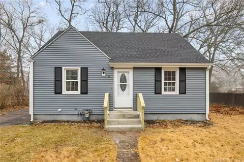 33 S Hawthorne St, Manchester, CT 06040