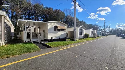 41 Western Sands Sands, Wallingford, CT 06492