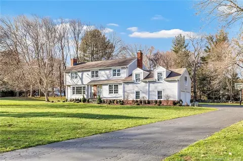 8 Mary Jane Ln, Westport, CT 06880