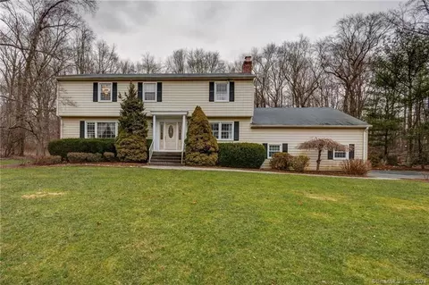 101 Pease Rd, Woodbridge, CT 06525