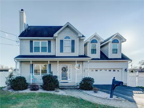 47 Hemlock St, Newington, CT 06111