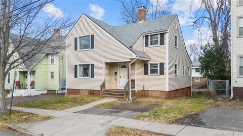 182 Pearl St, Middletown, CT 06457