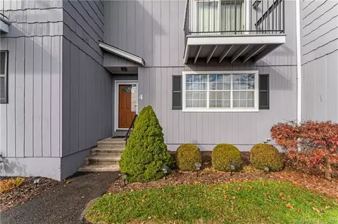 4 Natureview Trl #4, Bethel, CT 06801