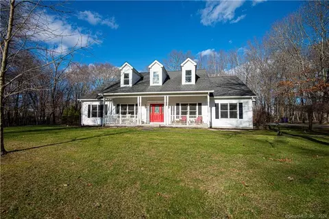 24 Malbone Ln, Brooklyn, CT 06234