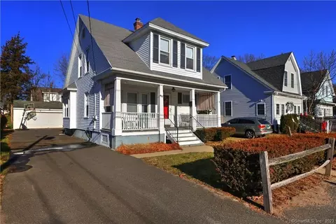 45 Ridgefield Ave, Waterbury, CT 06705