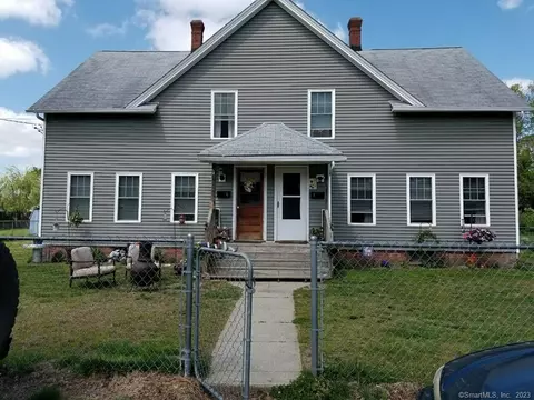 9 4th St, Plainfield, CT 06374