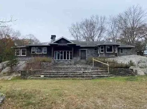 29 Wightman Ave, Norwich, CT 06360