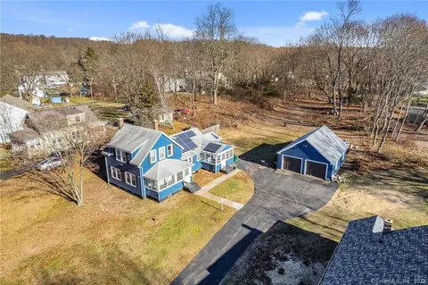 67 Hunt Ln, East Haven, CT 06513