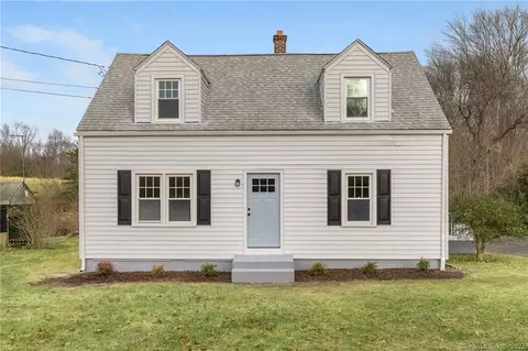 676 East St, Hebron, CT 06248