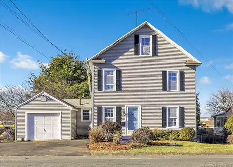 1004 Stratford Rd, Stratford, CT 06615