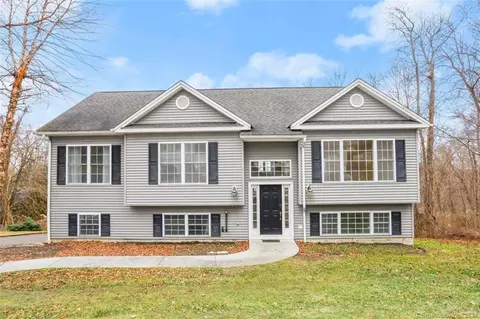 17 Lillian Ave, New Fairfield, CT 06812