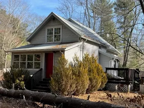 704 Crystal Lake Rd, Tolland, CT 06084