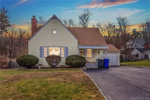 121 Mckinley St, Torrington, CT 06790