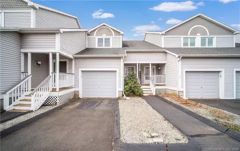 675 Newfield St #5, Middletown, CT 06457