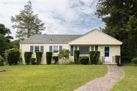440 Evergreen Ave, Hamden, CT 06518