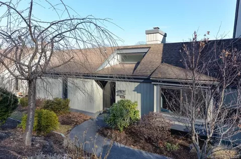 46 Heritage Vlg #A, Southbury, CT 06488