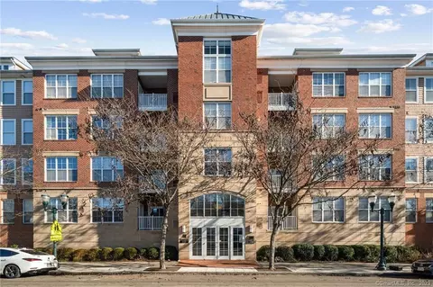 25 Adams Ave #206, Stamford, CT 06902