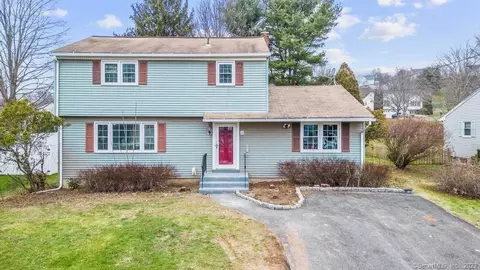 116 Oxbow Dr, Meriden, CT 06450