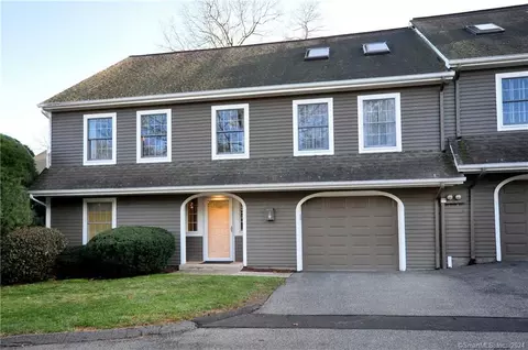 135 S Mill Dr #135, Glastonbury, CT 06073