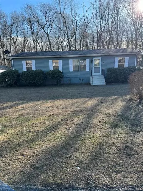 44 Colchester Cmns, Colchester, CT 06415