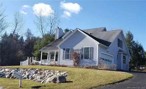 12 Christine Ln, New Milford, CT 06776