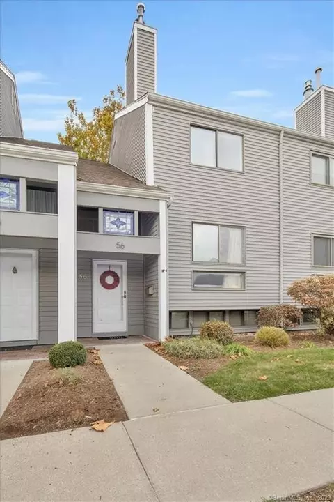 56 Crossroads Ln #56, Glastonbury, CT 06033