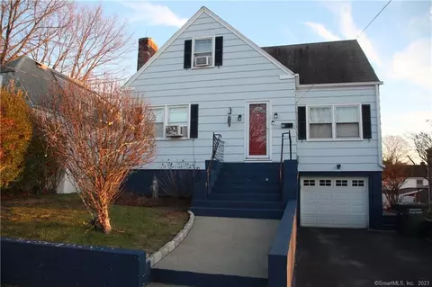 135 Birmingham St, Bridgeport, CT 06606