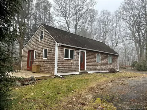 36 New Milford Rd W, Bridgewater, CT 06752