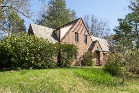 85 George Ave, Cheshire, CT 06410