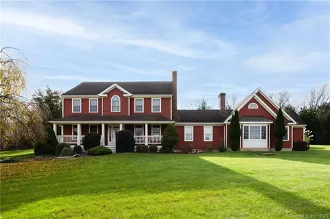 9 Hedge Meadow Ln, Newtown, CT 06470