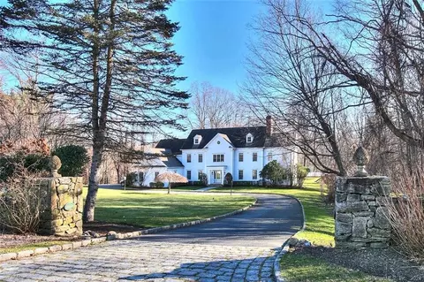 184 Cross Hwy, Westport, CT 06880