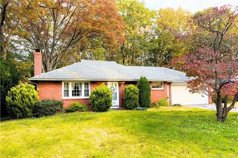 195 Northside Dr, Torrington, CT 06790