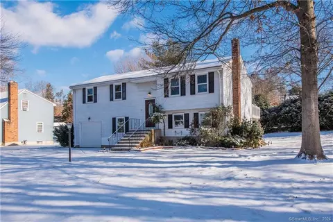 12 Prospect St, Glastonbury, CT 06033