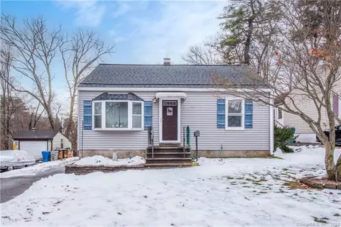 246 Morningside Dr W, Bristol, CT 06010