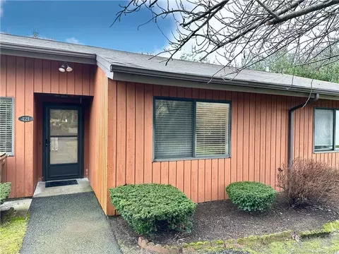 421 Asbury Rdg #421, Shelton, CT 06484