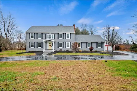 654 Cortland Cir, Cheshire, CT 06410