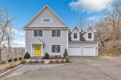 31 Old Coram Rd, Shelton, CT 06484