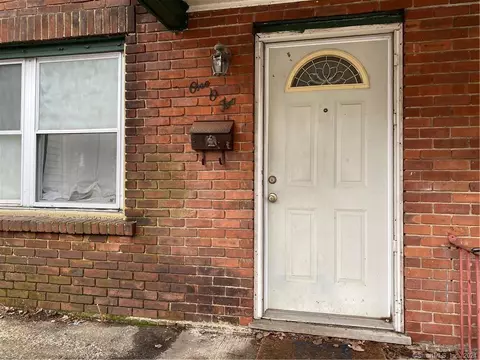 102 Oak St, Waterbury, CT 06704