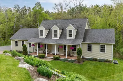 531 E Hyerdale Dr, Goshen, CT 06756