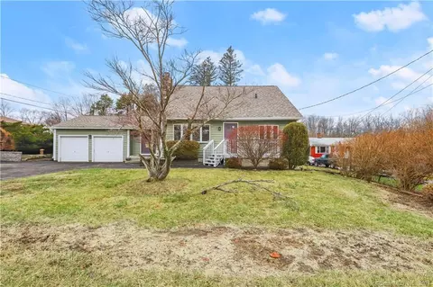 138 Gillotti Rd, New Fairfield, CT 06812