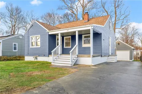 107 Botsford Ave, Milford, CT 06460