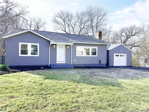 15 Adams St, Meriden, CT 06450
